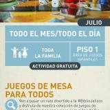 Cartel informativo mostrando muchos articulos de juegos de mesa, como lo son piezas de ajedrez, dados, segunderos de arena